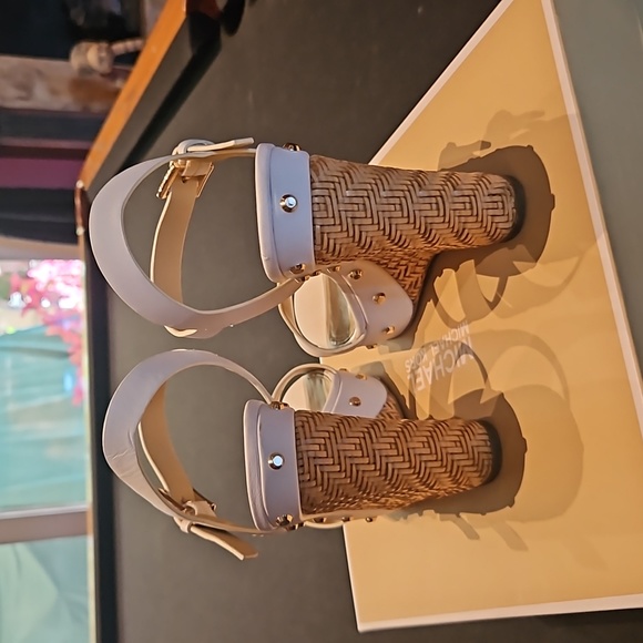 Michael Kors Ellen leather - Picture 4 of 10